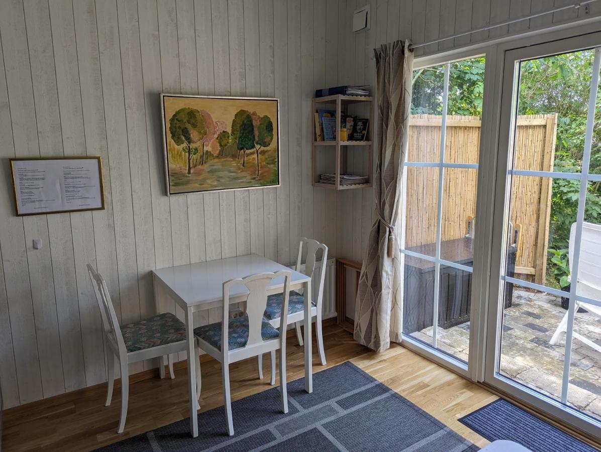 Cute Little Cottage In Hoellviken ภายนอก รูปภาพ